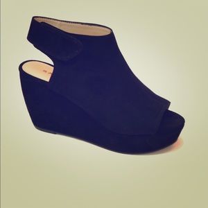 SACHA LONDON  Black Suede Peep Toe wedge